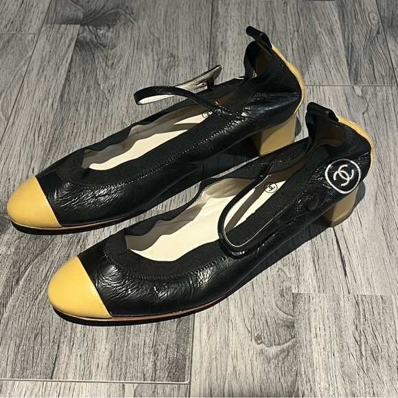 Chanel Ballet Block Heel Pumps Patent Leather - Picture 1 of 14